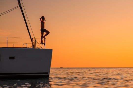 Luxury Diamond Head Sunset Sail