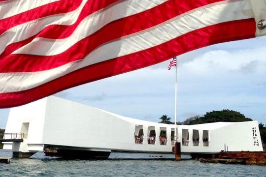 Pearl Harbor Tour Arizona Memorial and USS Bowfin