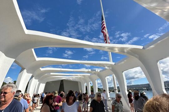 Pearl Harbor USS Arizona Memorial, small group Tour