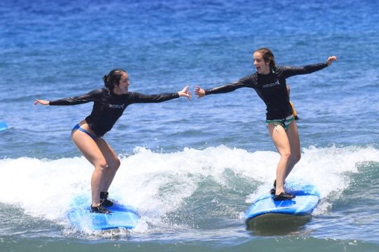 Group Surf Lesson at Ka'anapali Beach