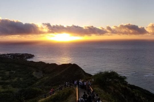 Half-Day Hiking Tour to Diamond Head and Makapuu Lighthouse