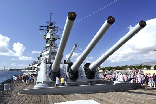 Private Deluxe Arizona Memorial and USS Missouri Battleship Tour