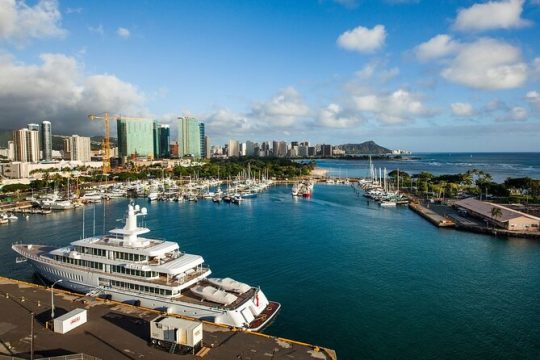 Private Town Tour from Honolulu to Diamond Head Crater