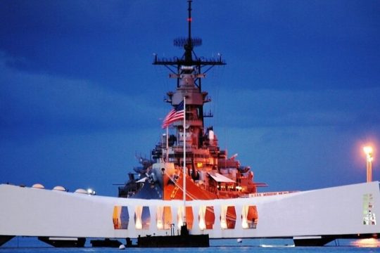 Private Pearl Harbor USS Arizona and USS Missouri