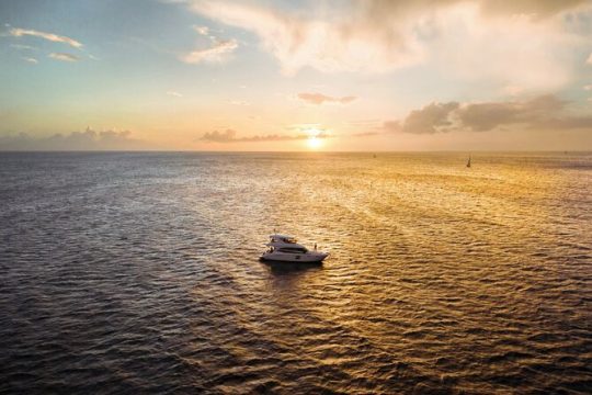 Private Sunset Cruise in Waikiki