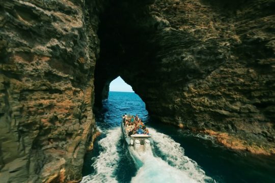 Nā Pali Coast Zodiac Raft Sea Caves Expedition on Kauai