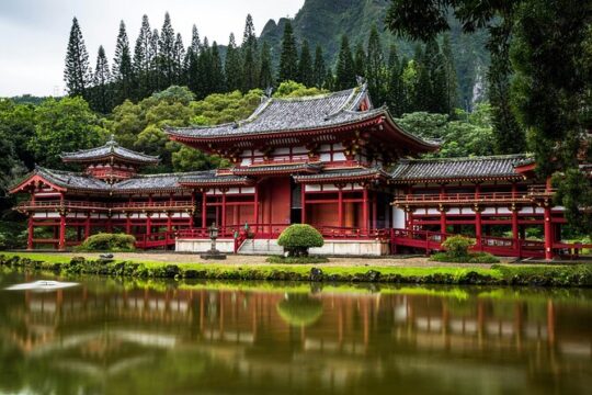 Hidden Adventures of Honolulu with Byodo-In Temple Private Tour