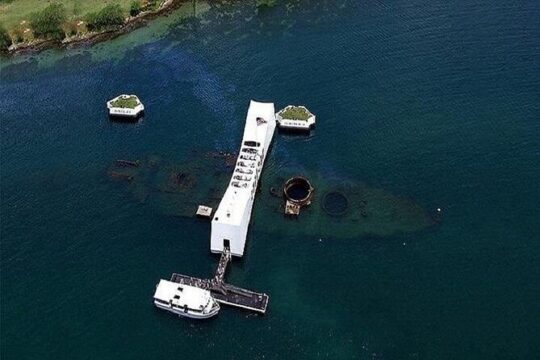 Arizona Memorial Pearl Harbor And Honolulu City Tour from Kauai