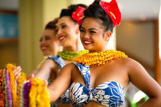 Na Lei Aloha Hula Dinner Show