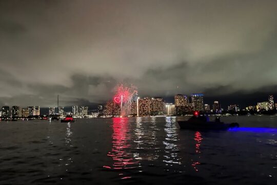 Friday Night Waikiki Fireworks Cruise