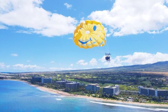 Kaanapali Beach Parasailing: Soar Above Maui’s Stunning Coastline