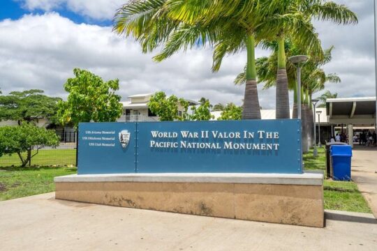 Pearl Harbor Visitor Center and Oahu Grand Circle Island Tour