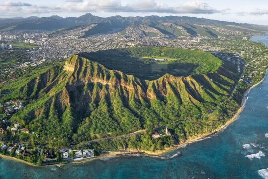 Diamond Head Hike Shuttle Self-Guided Tour with Tickets